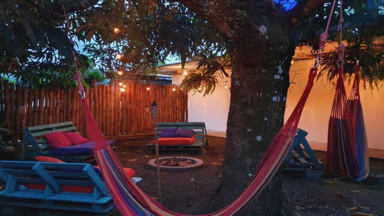 Cabinas Palmer Makanda Cahuita Exterior foto