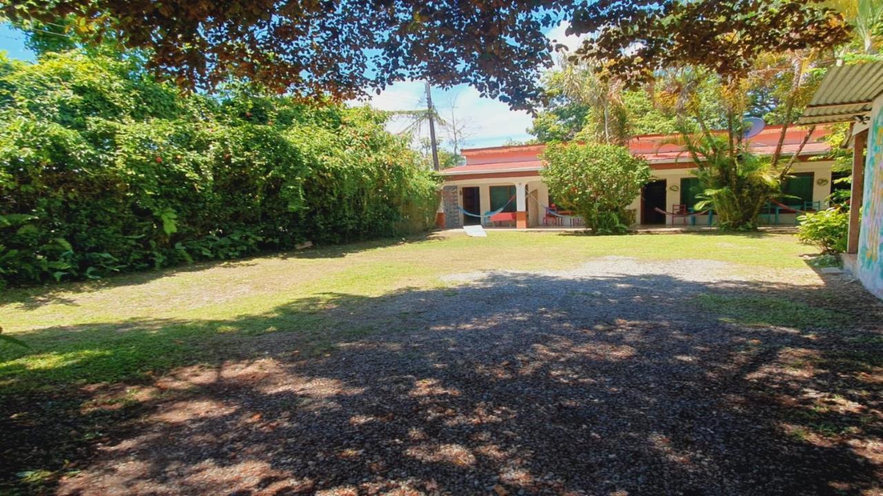 Cabinas Palmer Makanda Cahuita Exterior foto